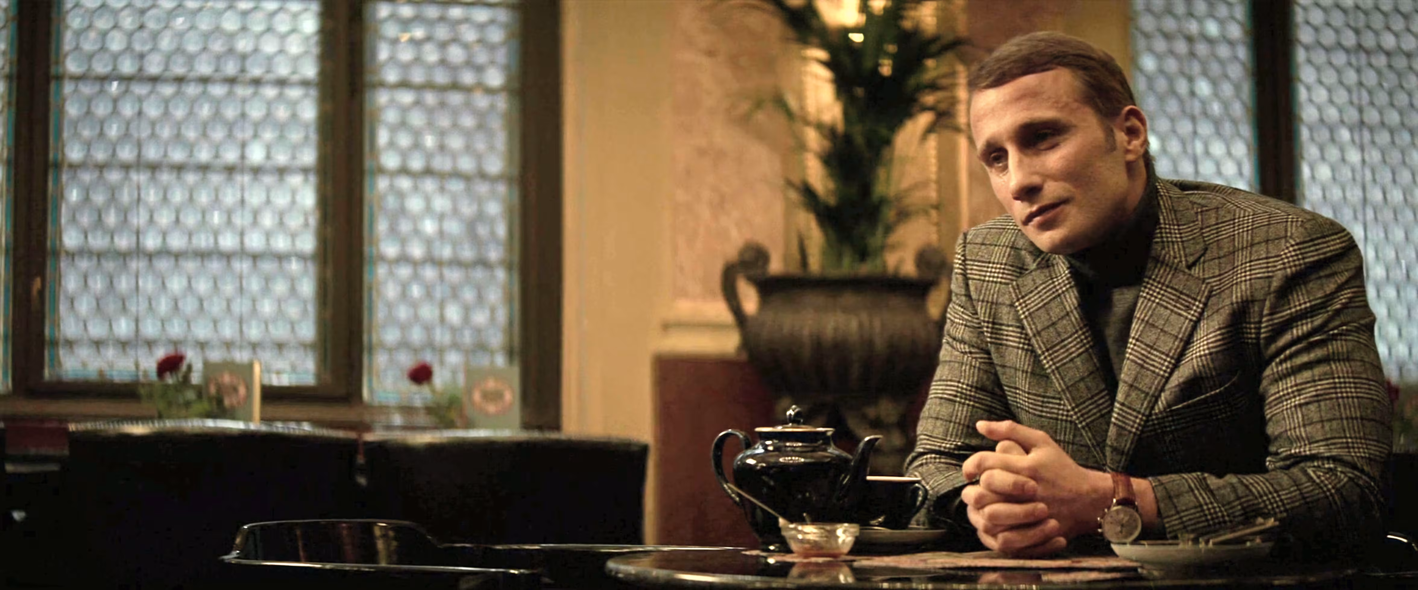 Matthias Schoenaerts wearing Unidentified watch in Red Sparrow