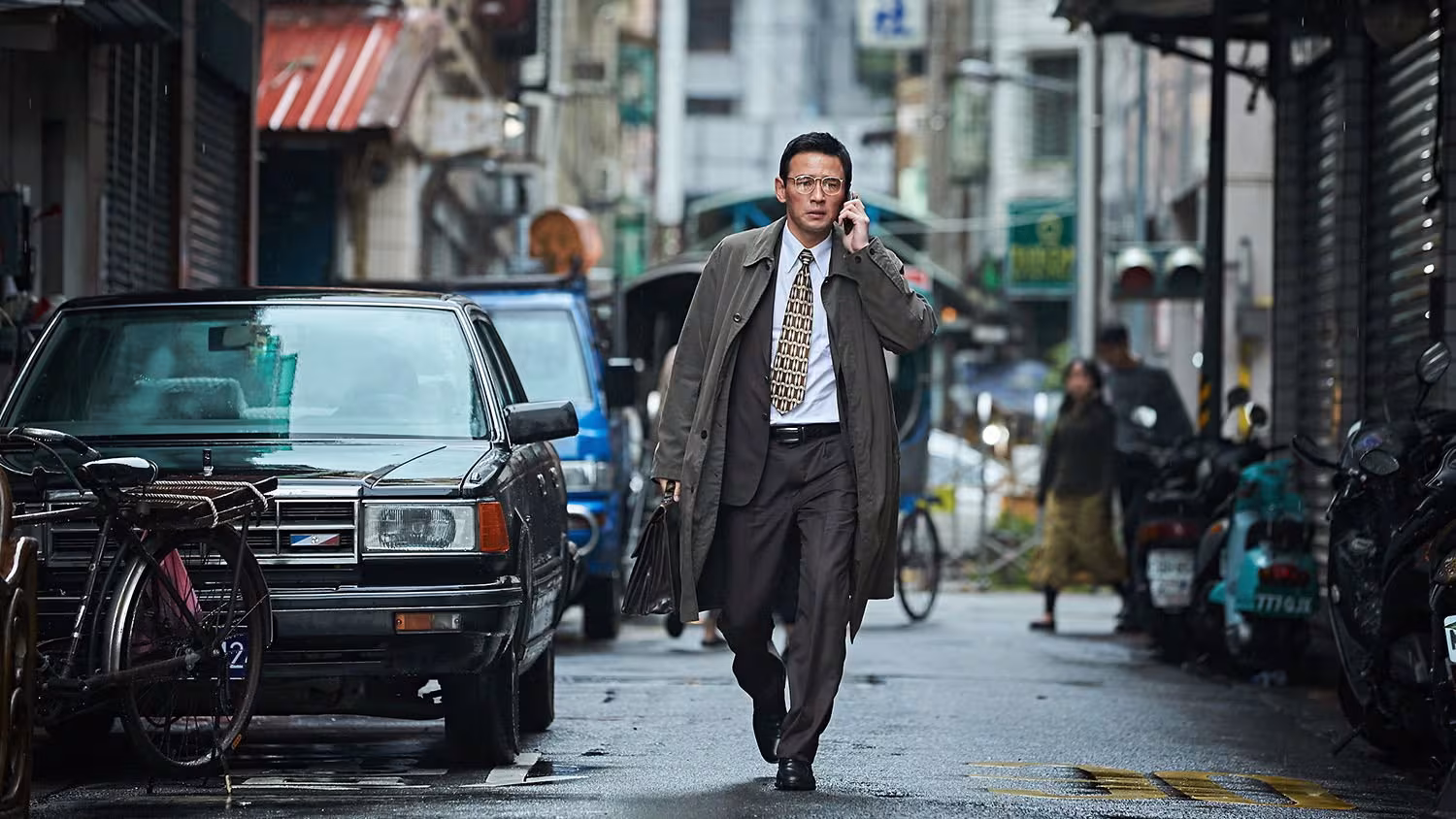 Hwang Jung-min wearing Rolex Datejust in The Spy Gone North