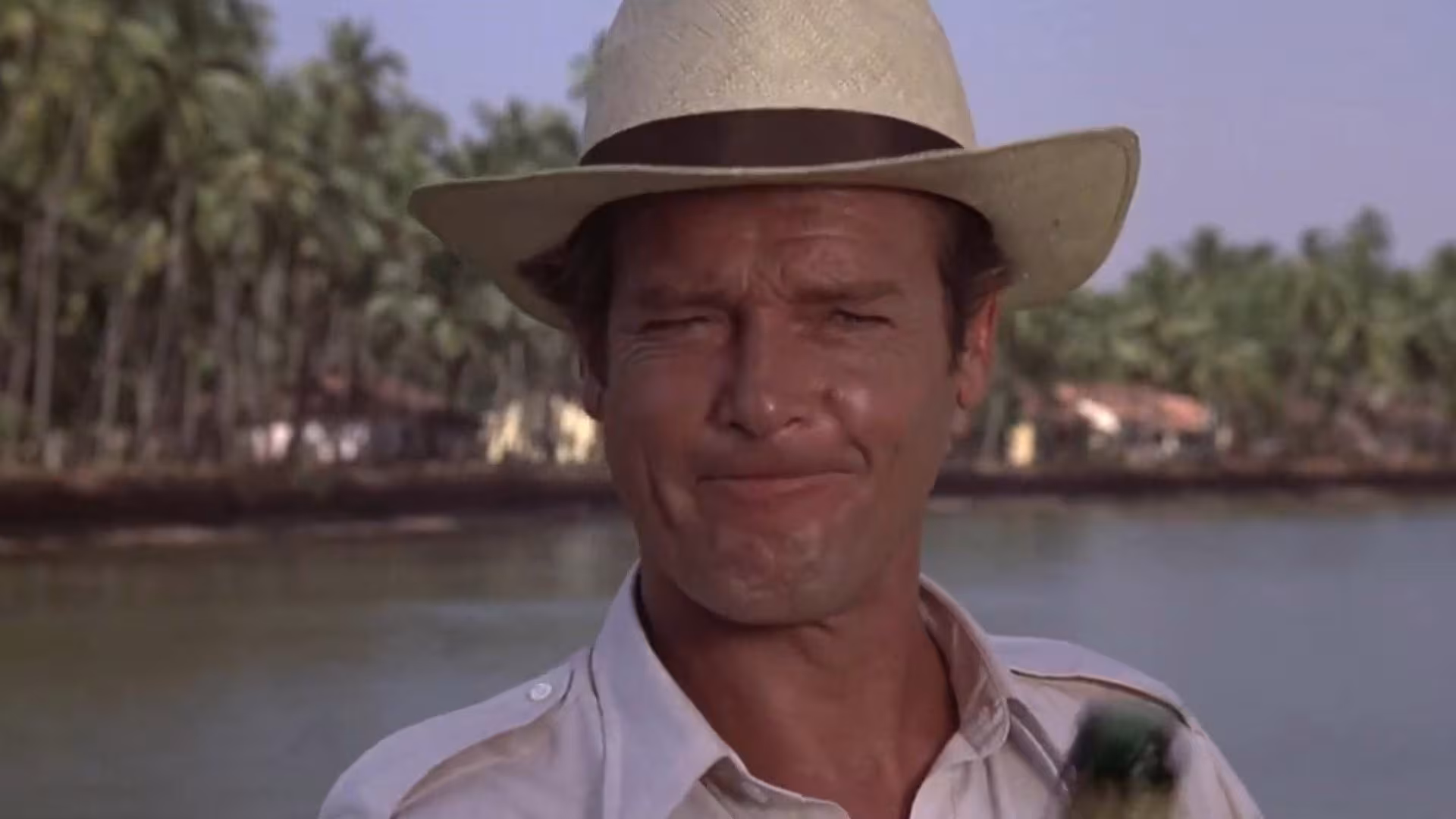 Roger Moore wearing Unidentified watch in The Sea Wolves