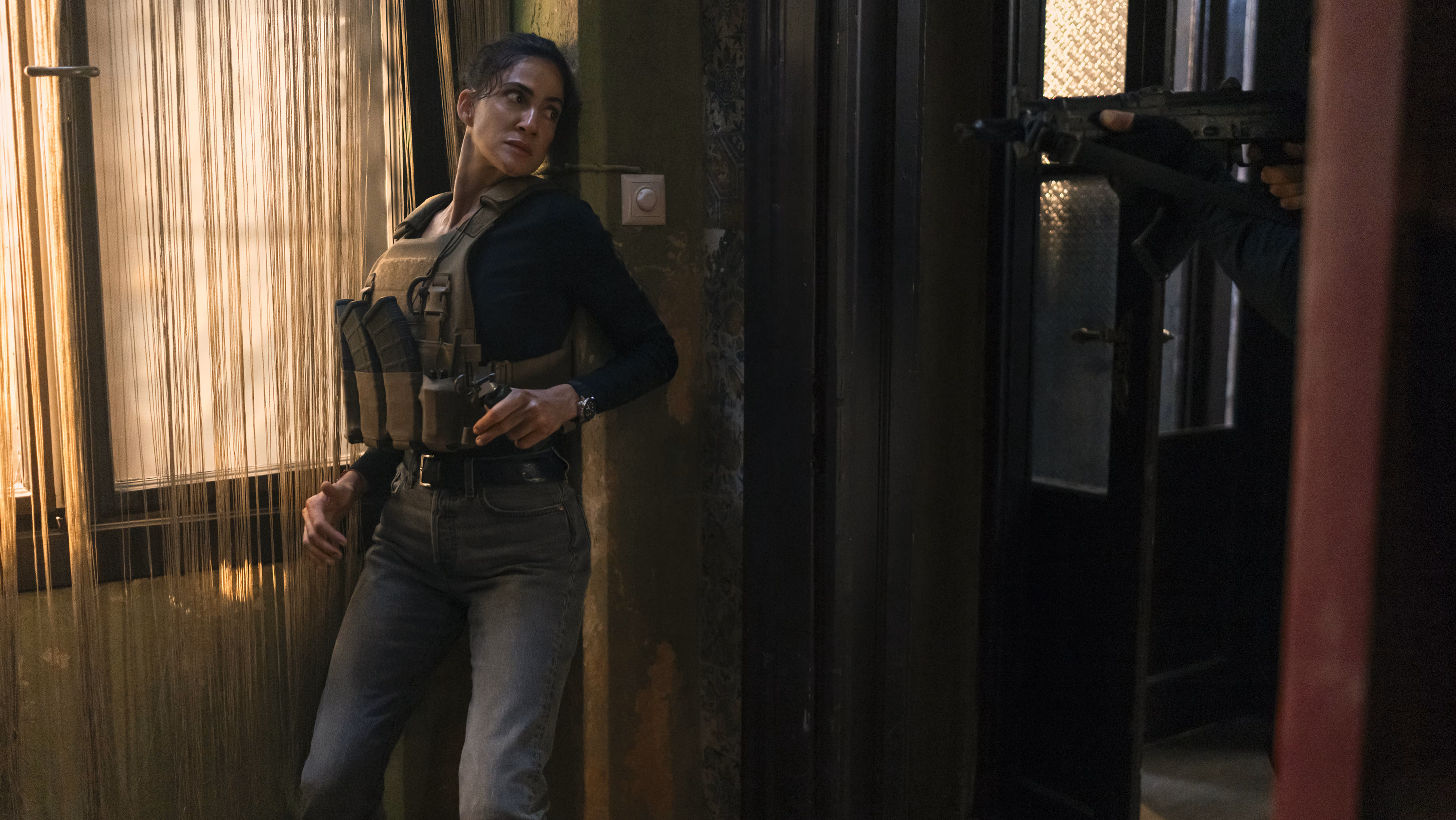 Rona-Lee Shimon wearing Citizen Promaster Dive in The Terminal List- Dark Wolf