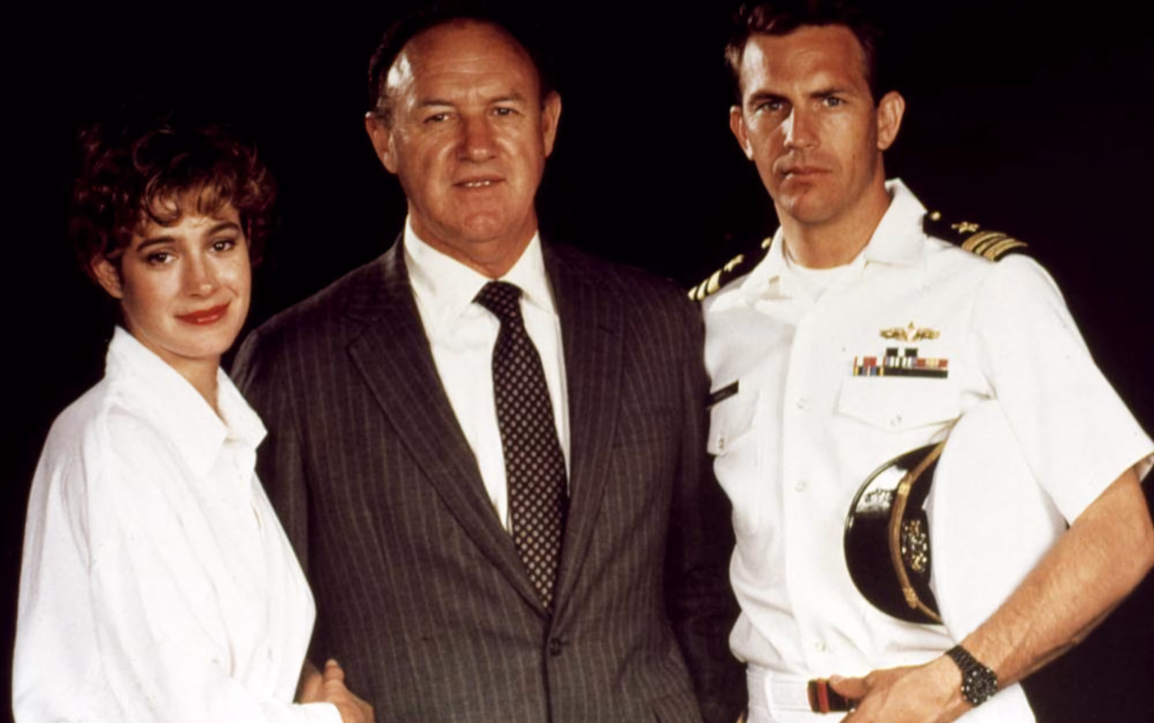 Kevin Costner wearing Unidentified watch in No Way Out