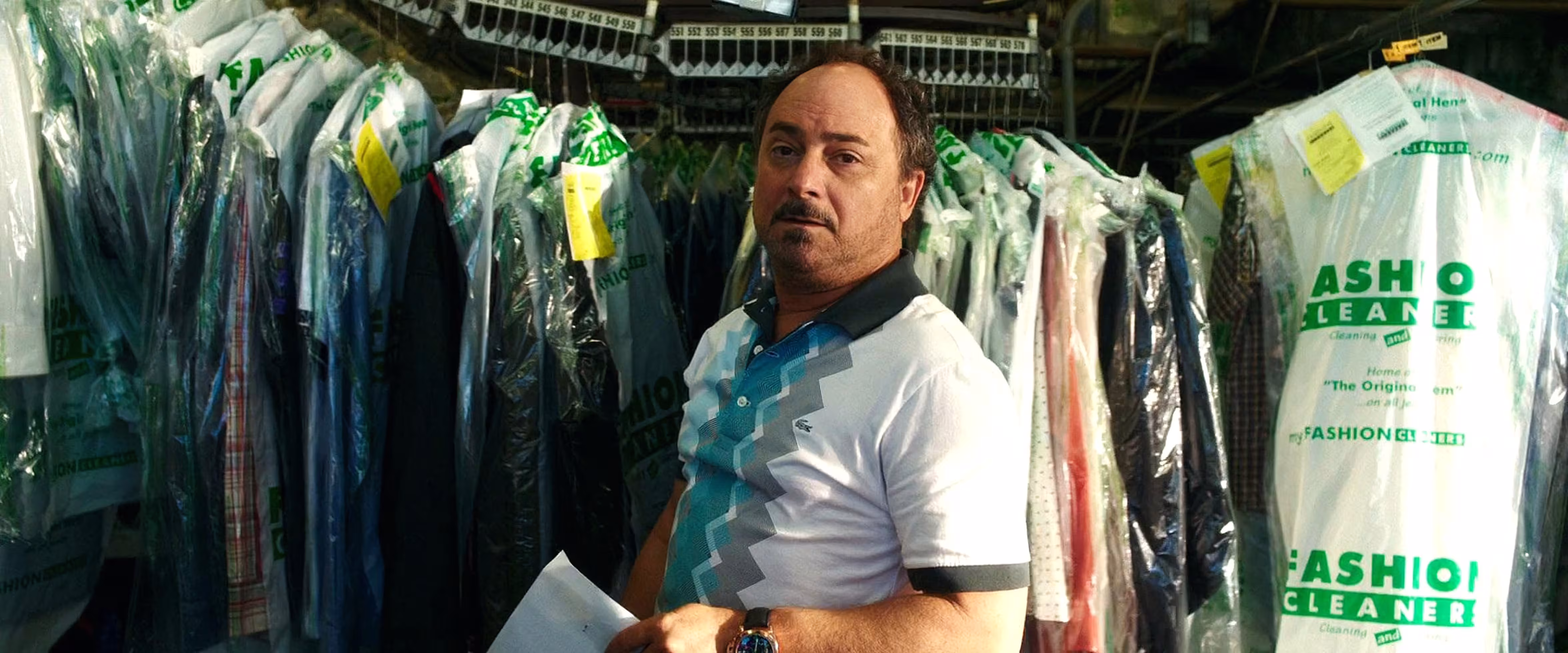 Kevin Pollak wearing Unidentified watch in War Dogs