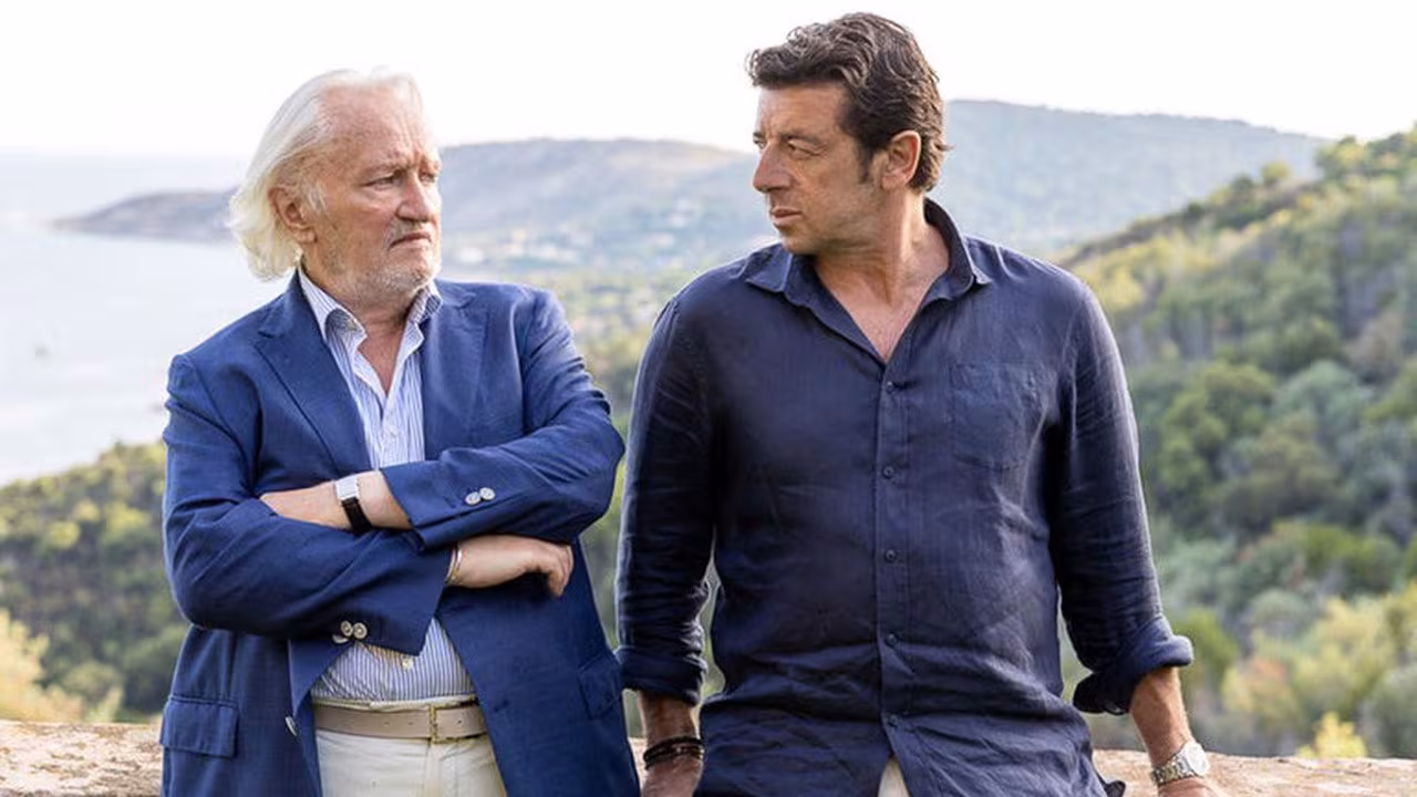 Niels Arestrup wearing Jaeger-LeCoultre Reverso in Villa Caprice