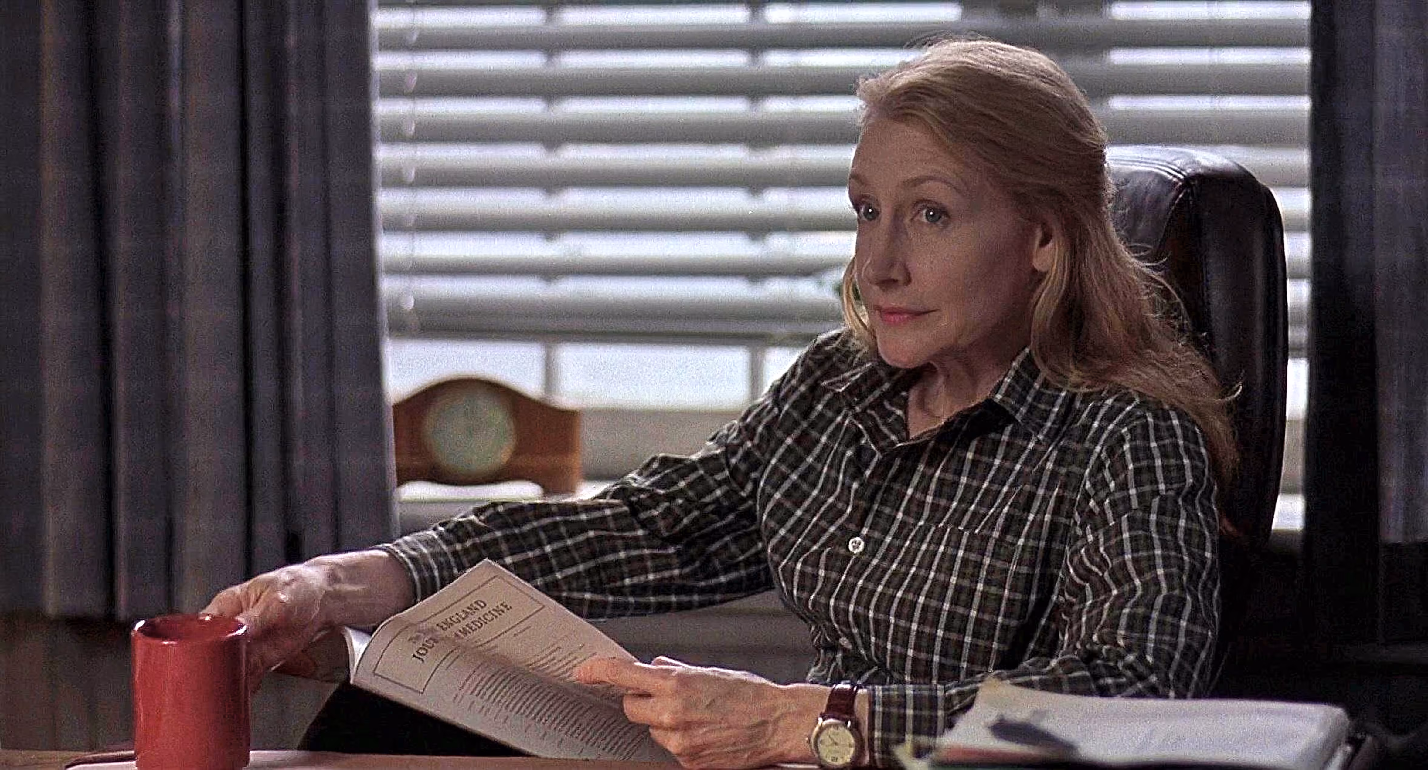 Patricia Clarkson wearing Unidentified watch in Lars and the Real Girl