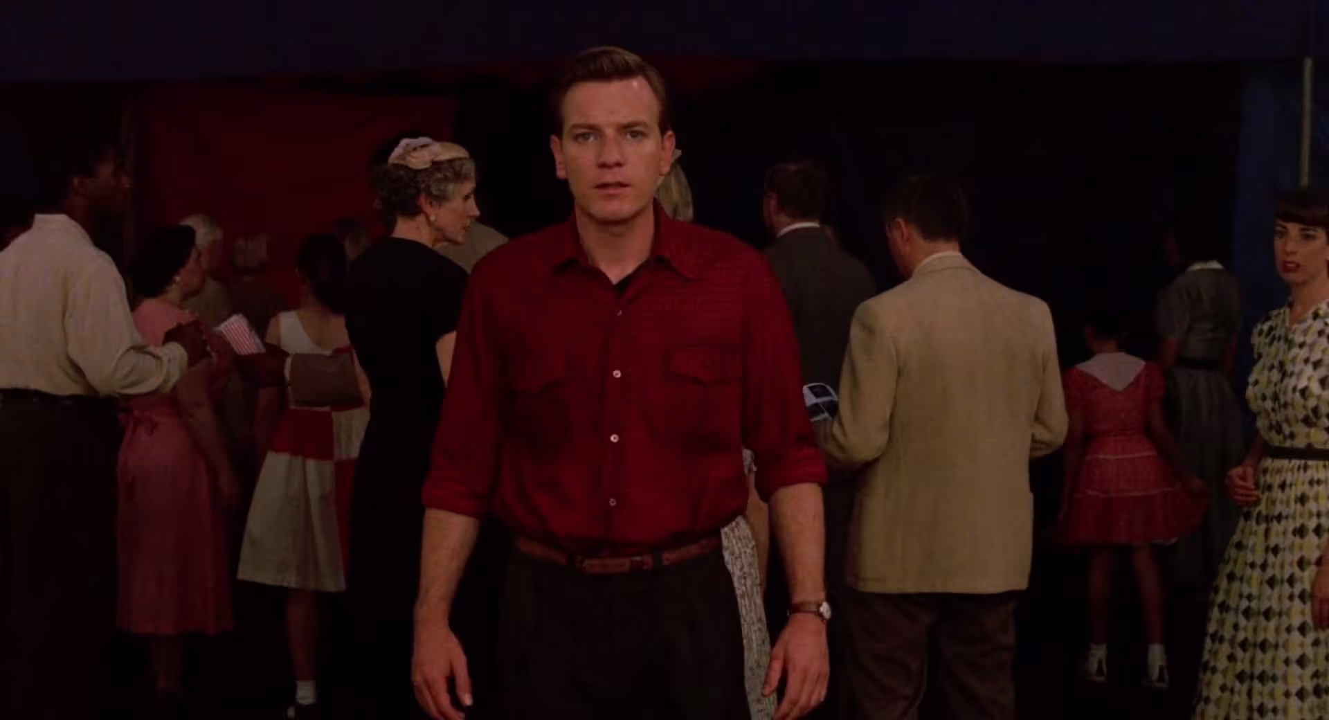 Ewan McGregor wearing Hamilton Khaki Field in Big Fish